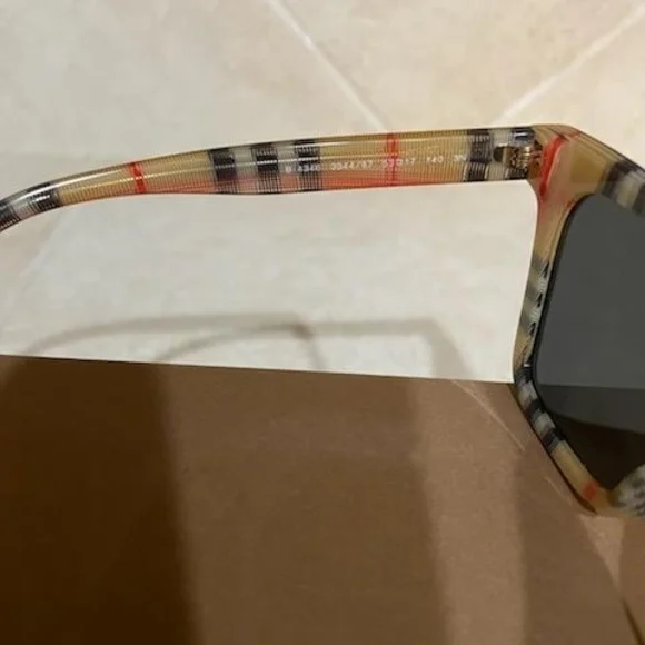 Burberry Plaid Sunglasses - Black and Tan - Picture 4 of 5